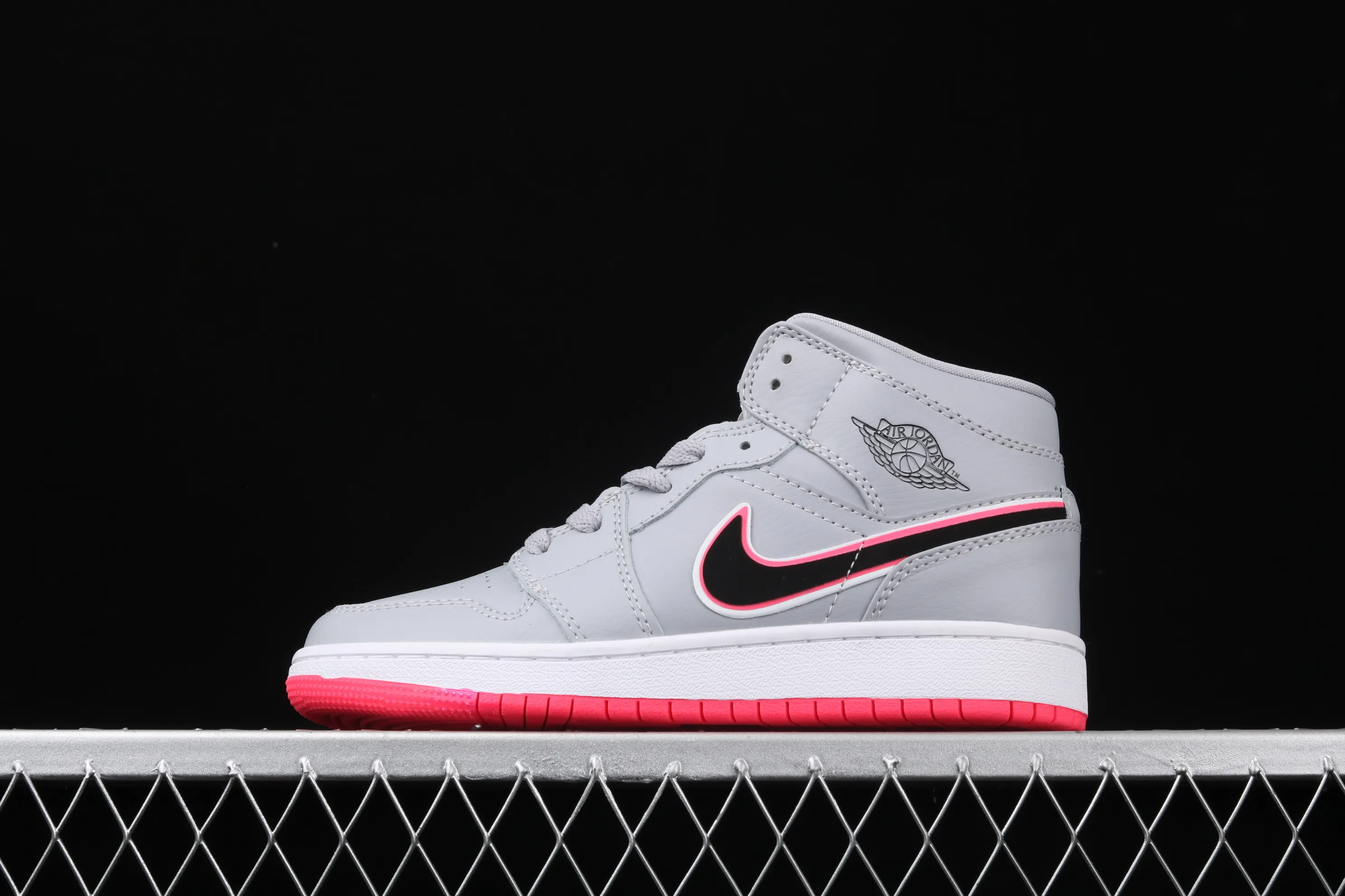 All categories Air Jordan Jordan series basketball shoes Air Jordan 1 Mid Air Jordan 1 mid AJ1 Joe 1 mid gray red 555112-060